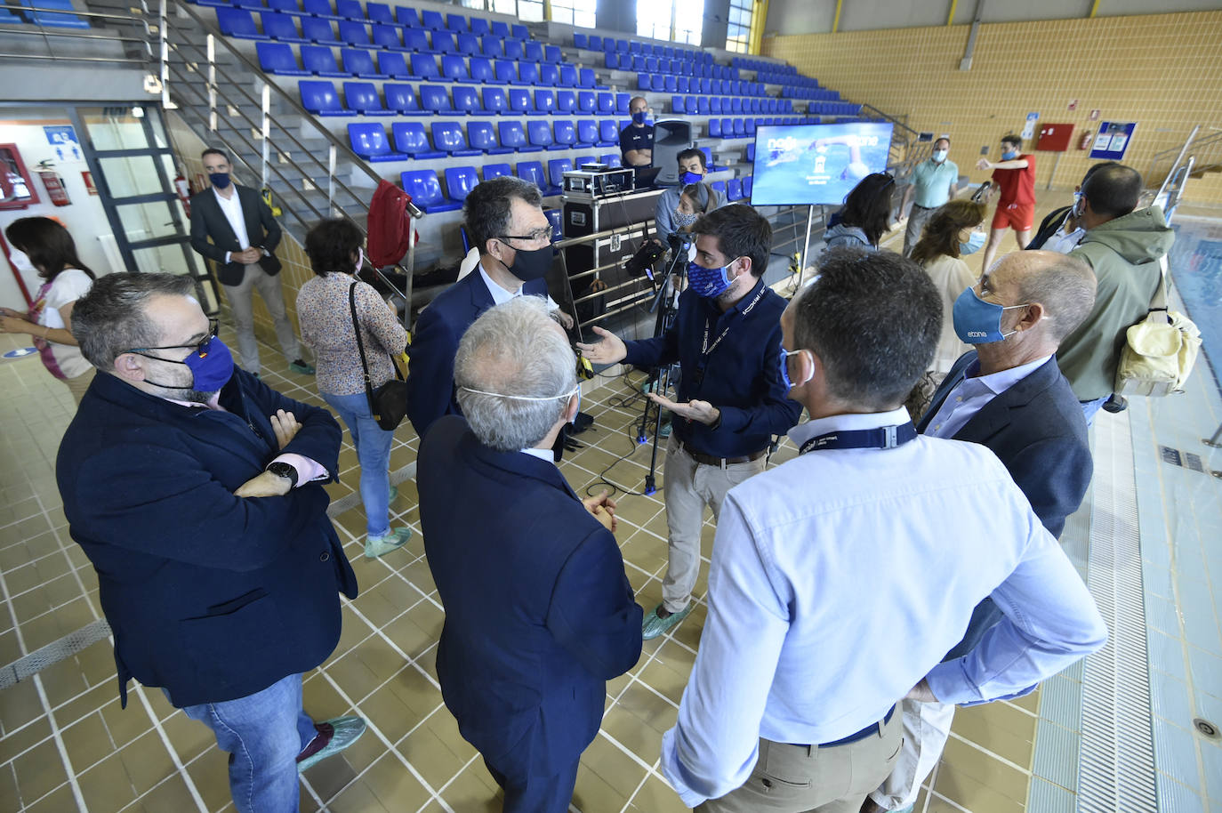 Fotos: Un &#039;GPS&#039; controlará la seguridad de los usuarios en tres piscinas climatizadas de Murcia