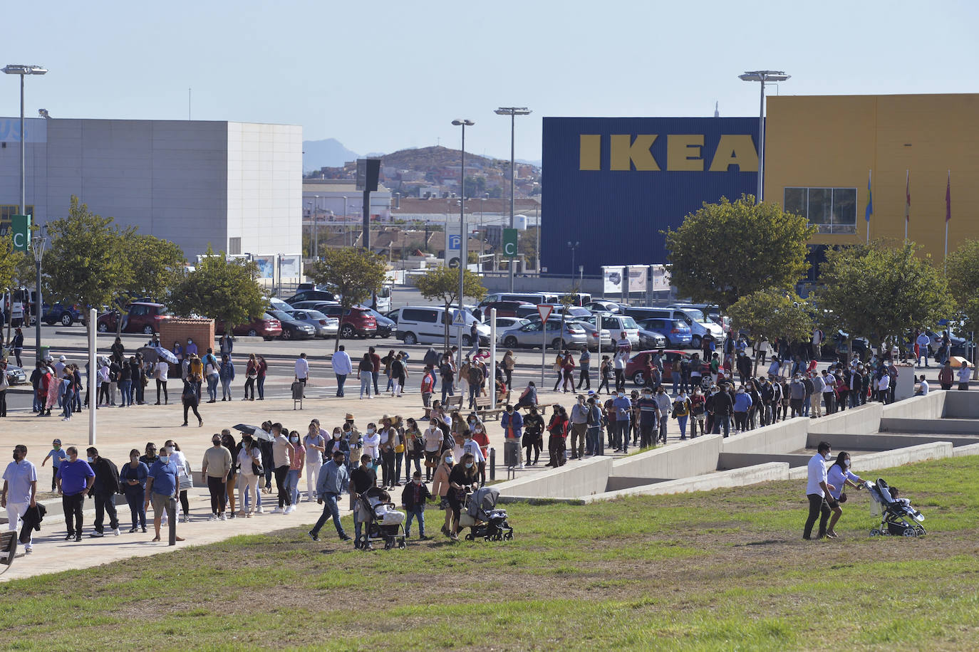 Fotos: Elecciones bolivianas en el centro comercial Thader de Murcia