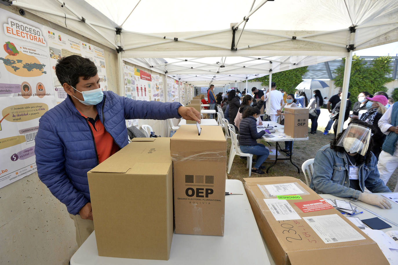Fotos: Elecciones bolivianas en el centro comercial Thader de Murcia