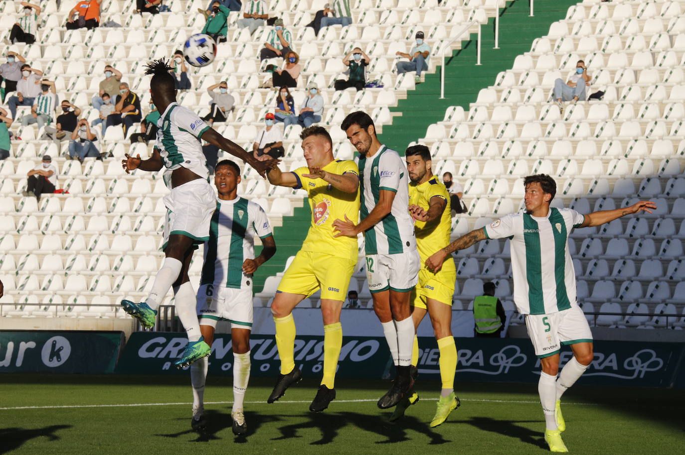 Fotos: El Lorca Deportiva pierde ante el Córdoba en su debut en Segunda B