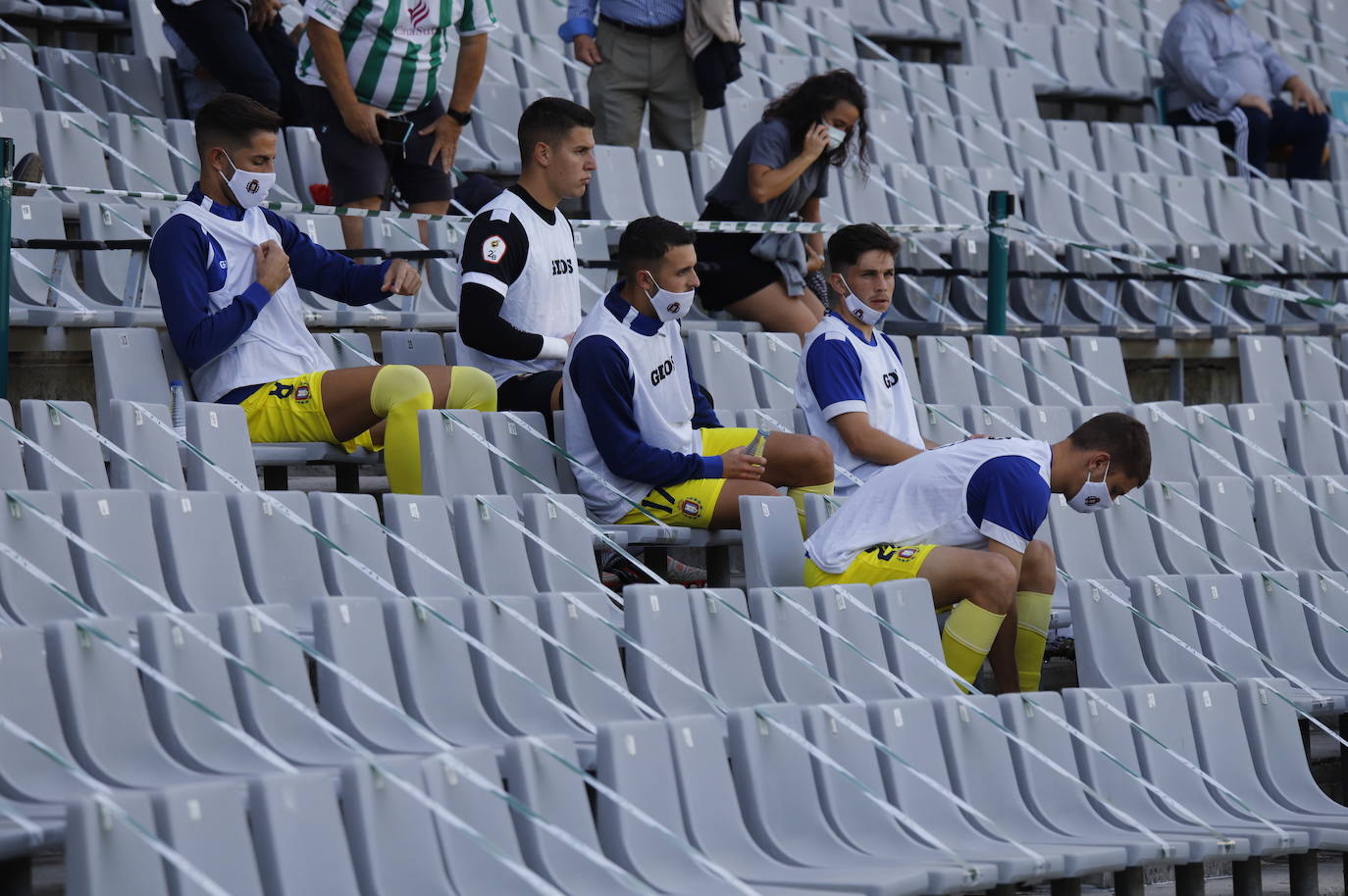 Fotos: El Lorca Deportiva pierde ante el Córdoba en su debut en Segunda B