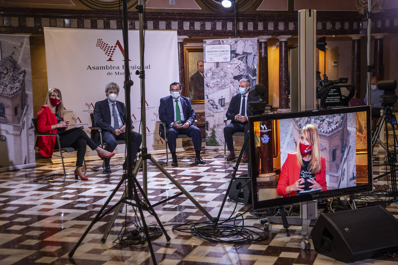 Fotos: La reconstrucción de Lorca tras el terremoto de 2011 protagoniza la jornada en la Asamblea Regional