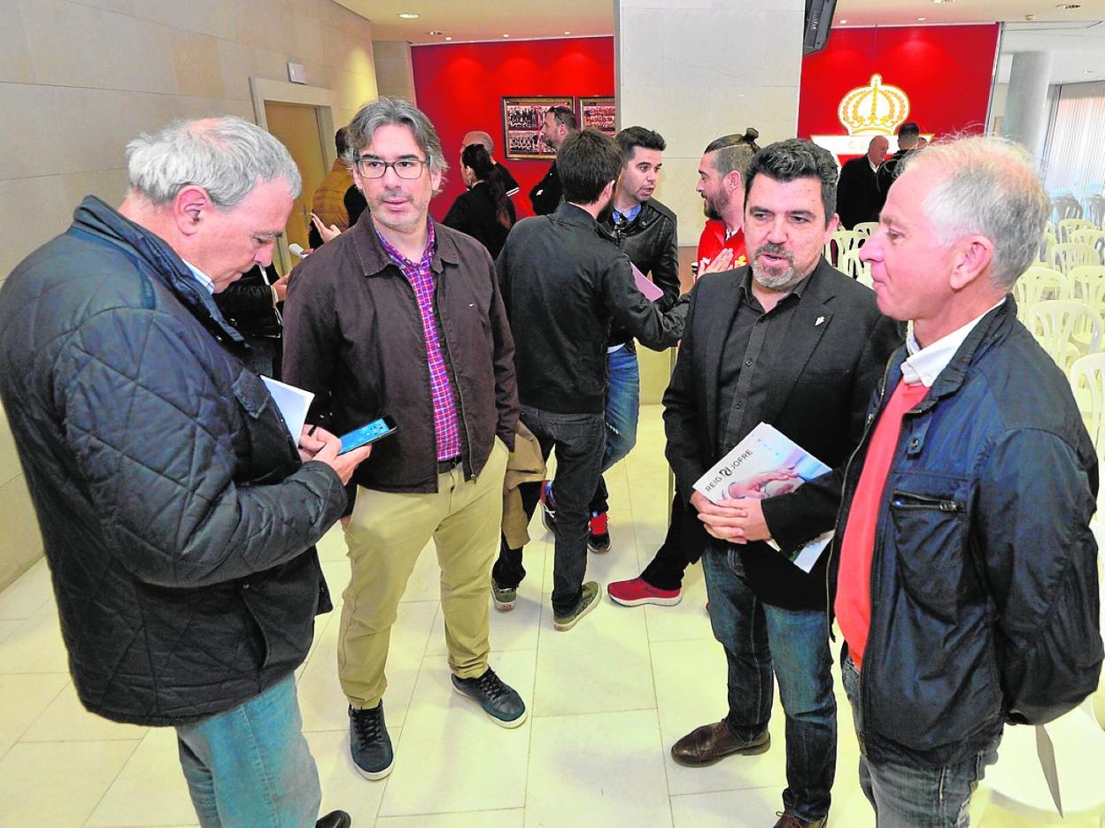 Tornel y Almela, en la pasada Junta de febrero, acompañados de Chema Cano (derecha) y Cobacho. 