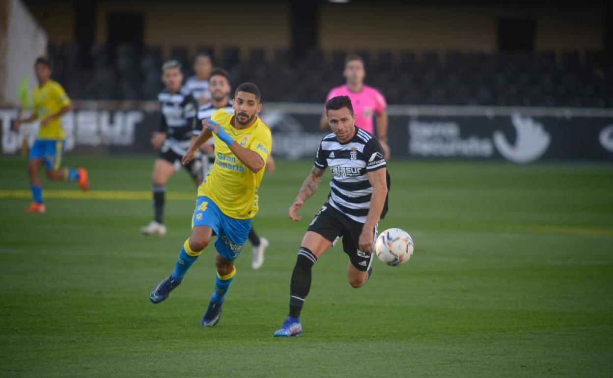 Rubén Castro persigue el balón, en el partido contra Las Palmas.
