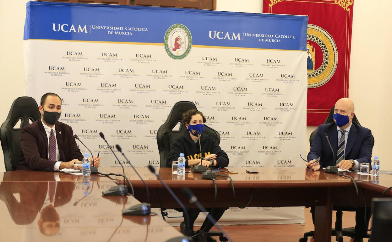 Presentación de Ana Carrasco en UCAM eSports Club. 