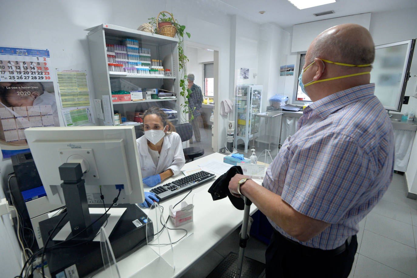 Fotos: Los centros de salud se quedan sin dosis de la vacuna de la gripe ante la alta demanda