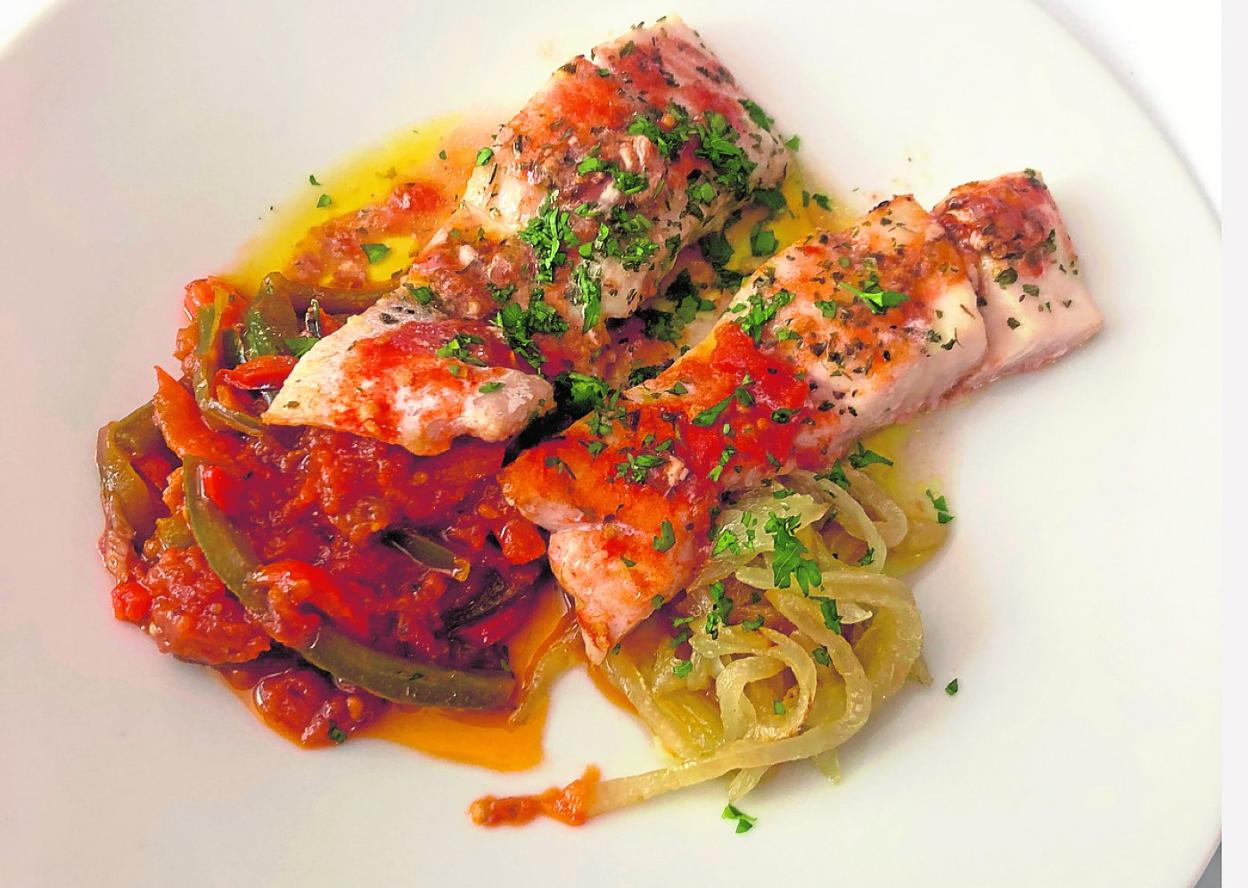 Lomos de perca con pisto ligero