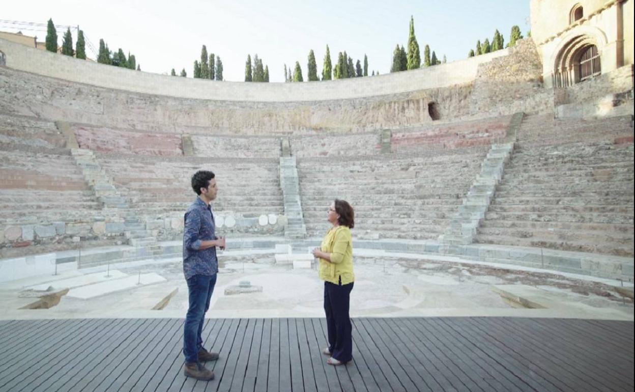 Un fograma del programa, en el Teatro Romano.