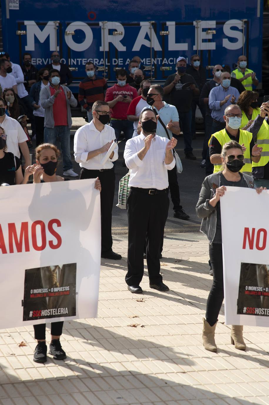 Fotos: Manifestación de hosteleros por las calles de Cartagena hasta la Asamblea Regional