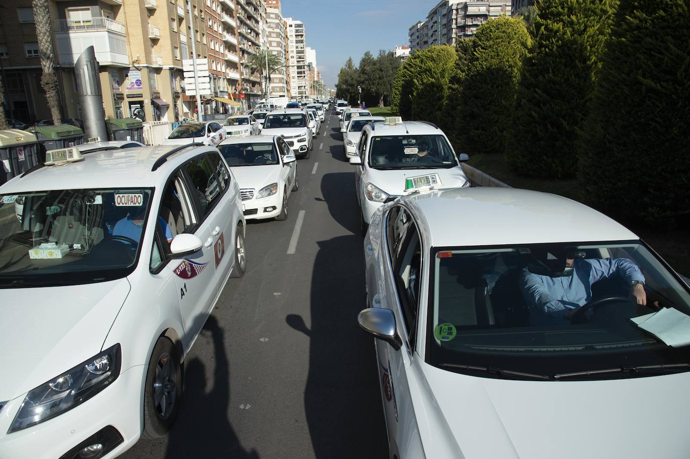Fotos: Manifestación de hosteleros por las calles de Cartagena hasta la Asamblea Regional