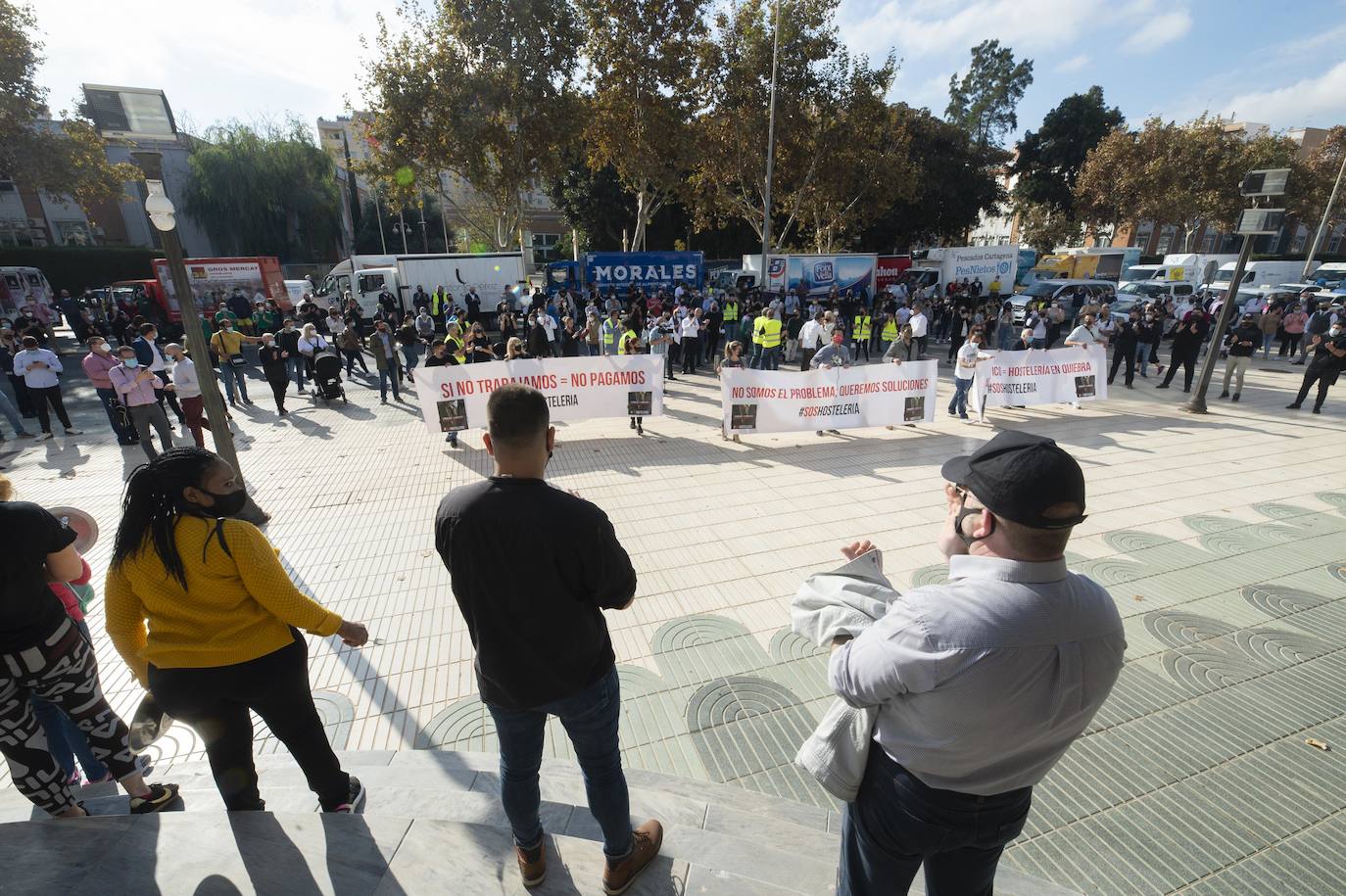 Fotos: Manifestación de hosteleros por las calles de Cartagena hasta la Asamblea Regional