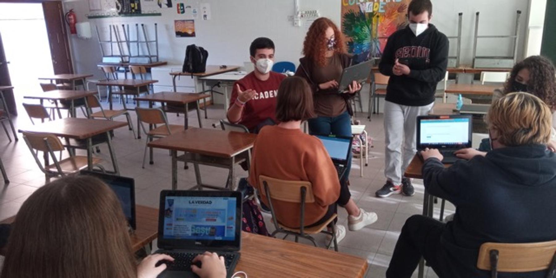 Periodistas del colegio Maristas La Sagrada Familia de Cartagena