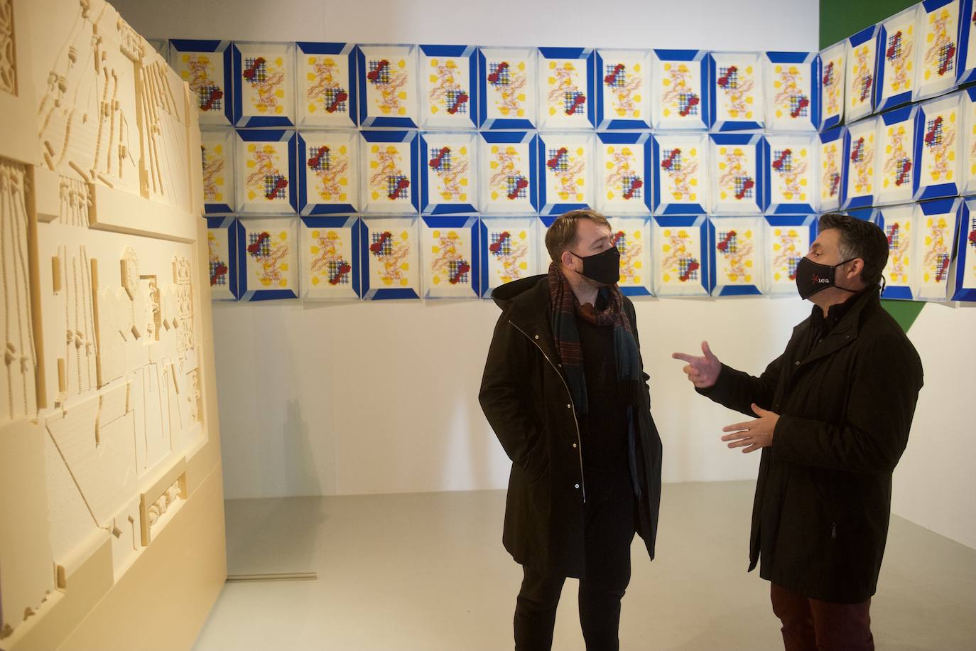 Fotos: Lorenzo Sandoval lleva al Párraga su proceso creativo con ‘Shadow Writing’