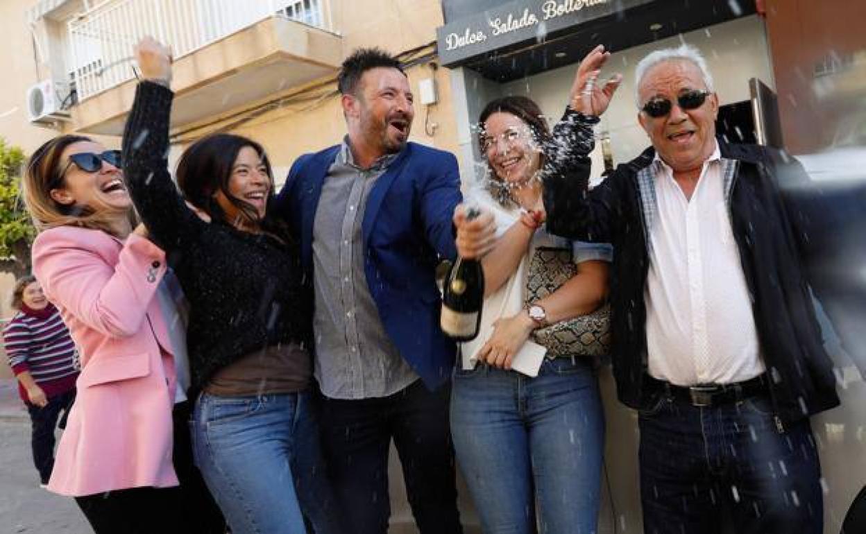 Ganadores del Gordo de Navidad del año anterior en Las Torres de Cotillas. 