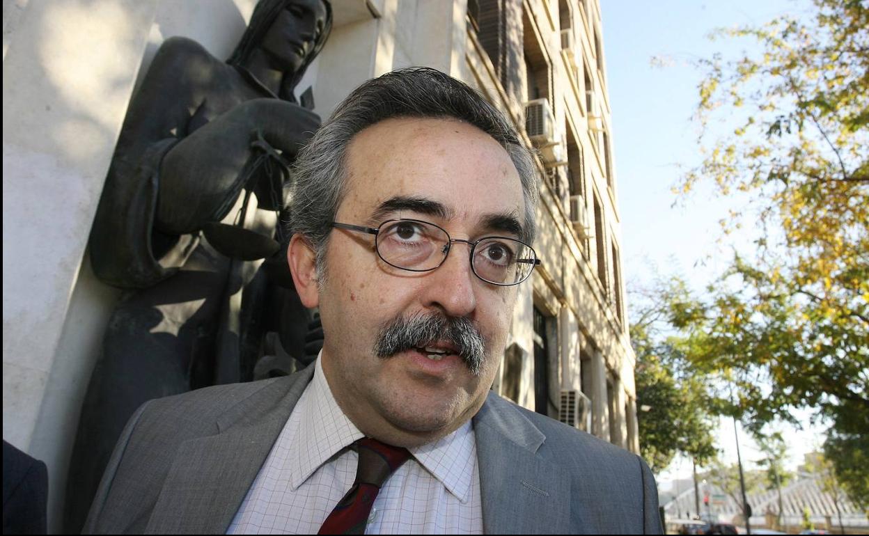 Fernando Ferrín Calamita a su llegada a su juicio en el TSJ, celebrado en el año 2009. 