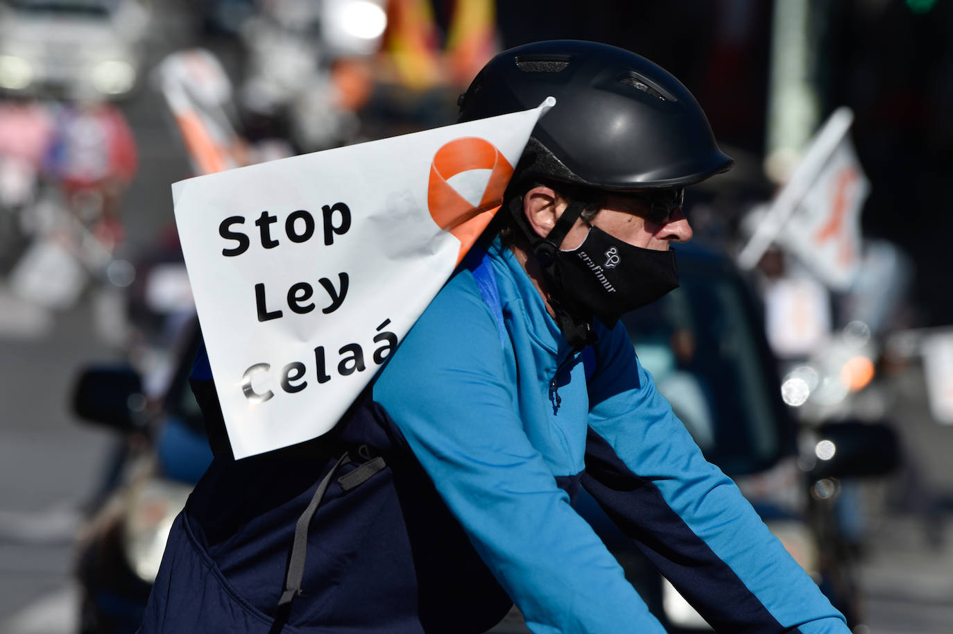 Fotos: La &#039;marea naranja&#039; recorre el centro de Murcia contra la &#039;ley Celaá&#039;