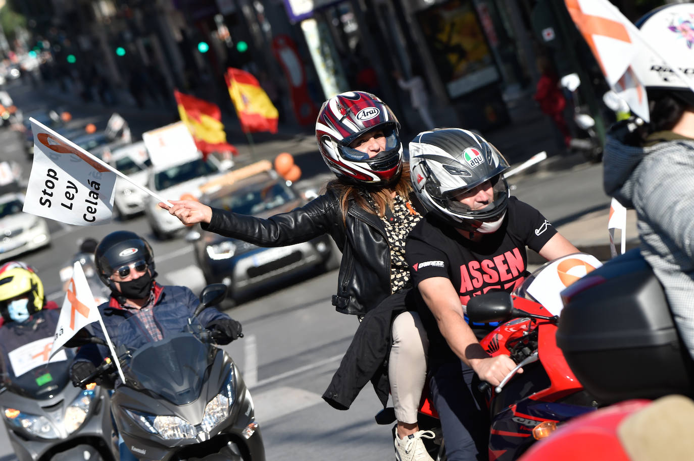 Fotos: La &#039;marea naranja&#039; recorre el centro de Murcia contra la &#039;ley Celaá&#039;