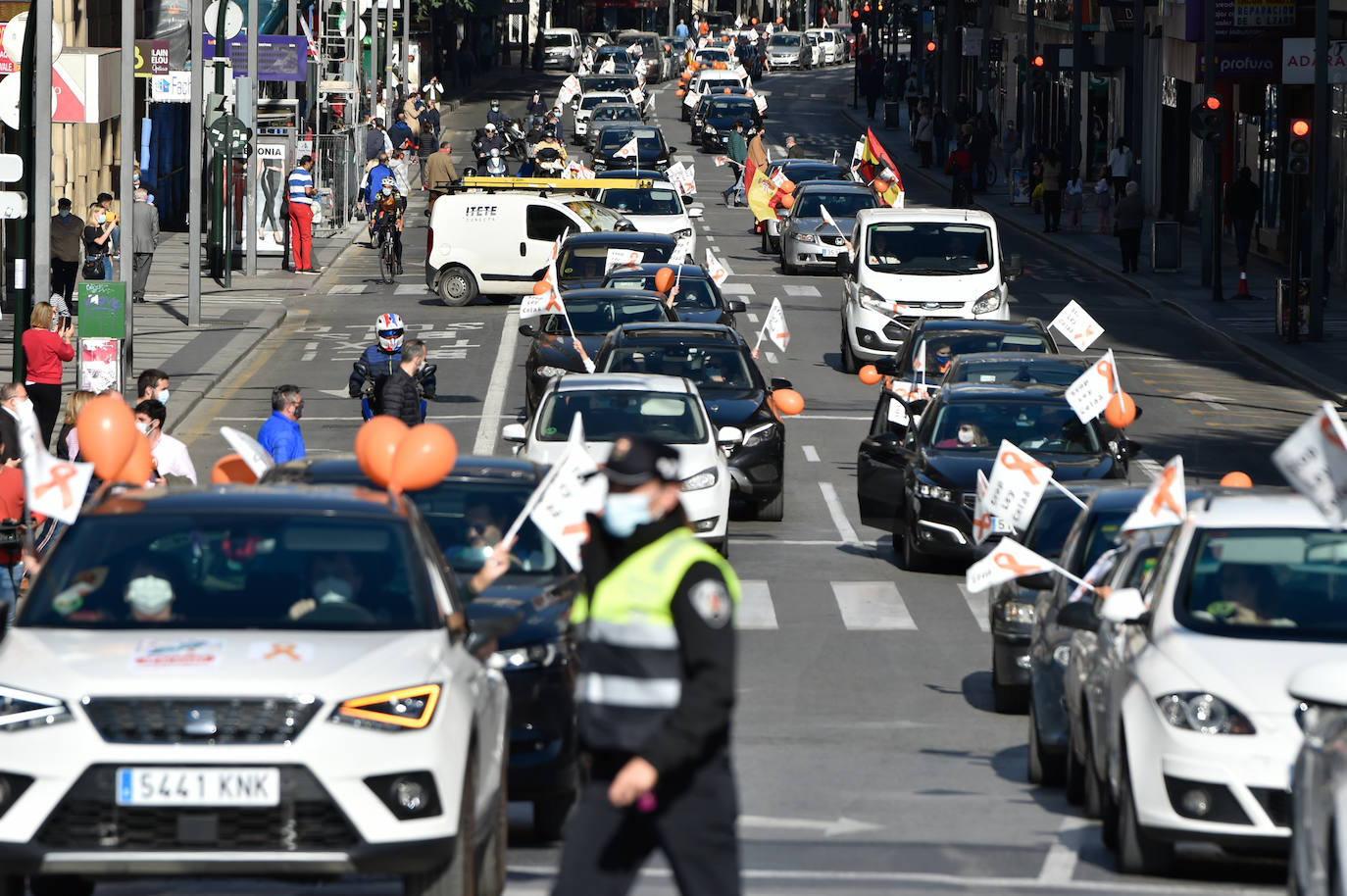 Fotos: La &#039;marea naranja&#039; recorre el centro de Murcia contra la &#039;ley Celaá&#039;