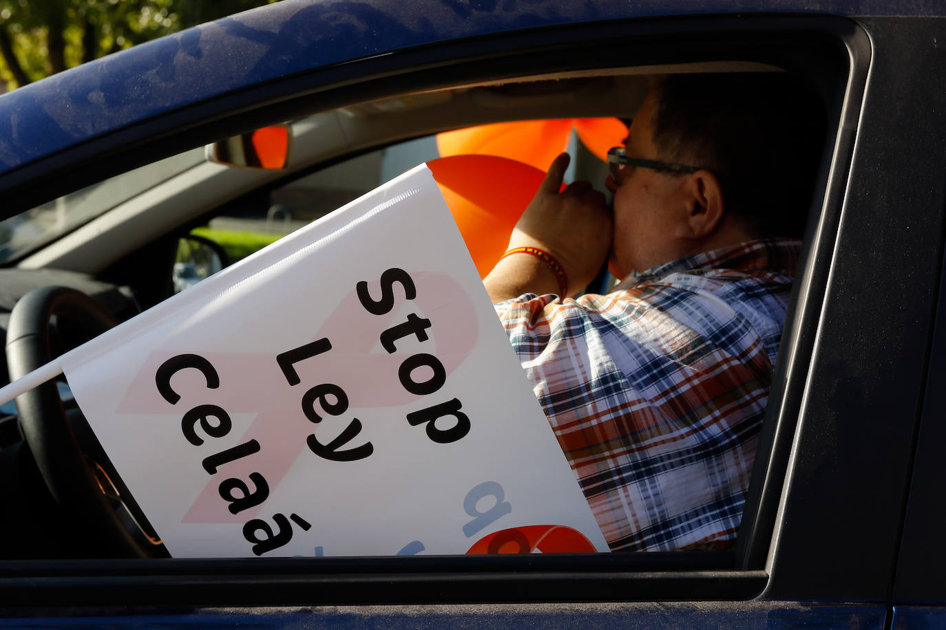 Fotos: La &#039;marea naranja&#039; recorre el centro de Murcia contra la &#039;ley Celaá&#039;