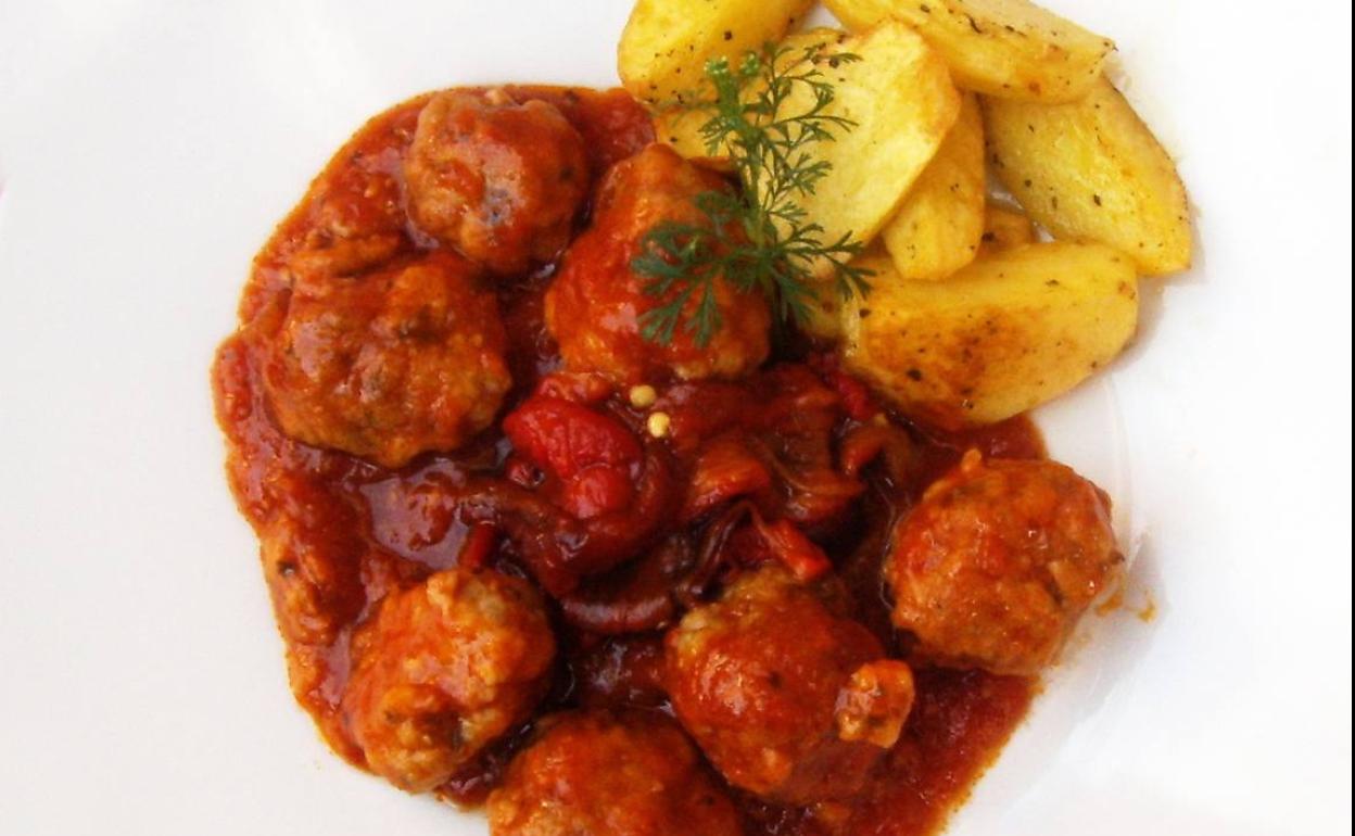 Albóndigas con escalibada