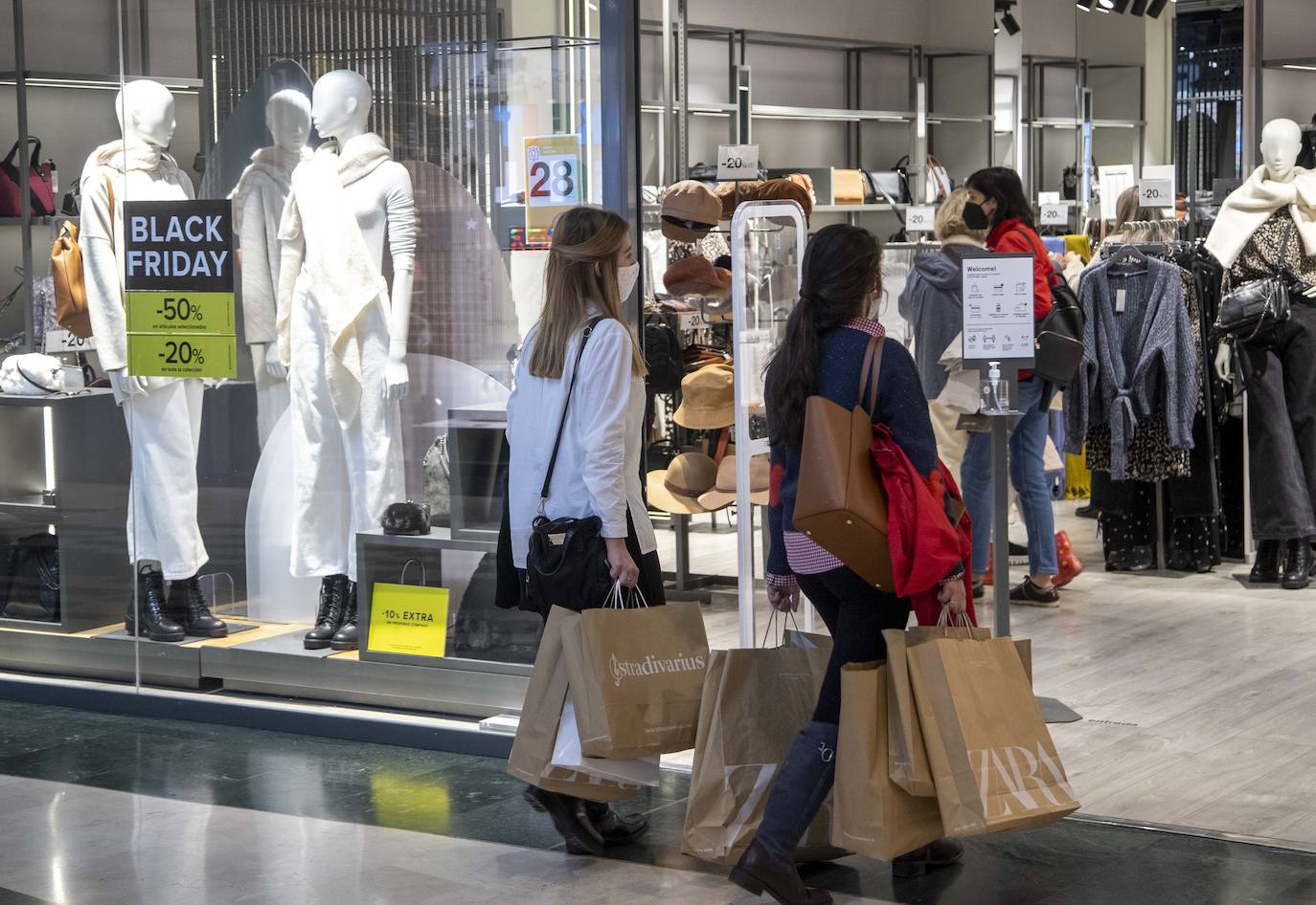 Fotos: Viernes negro en las tiendas de Murcia y Cartagena
