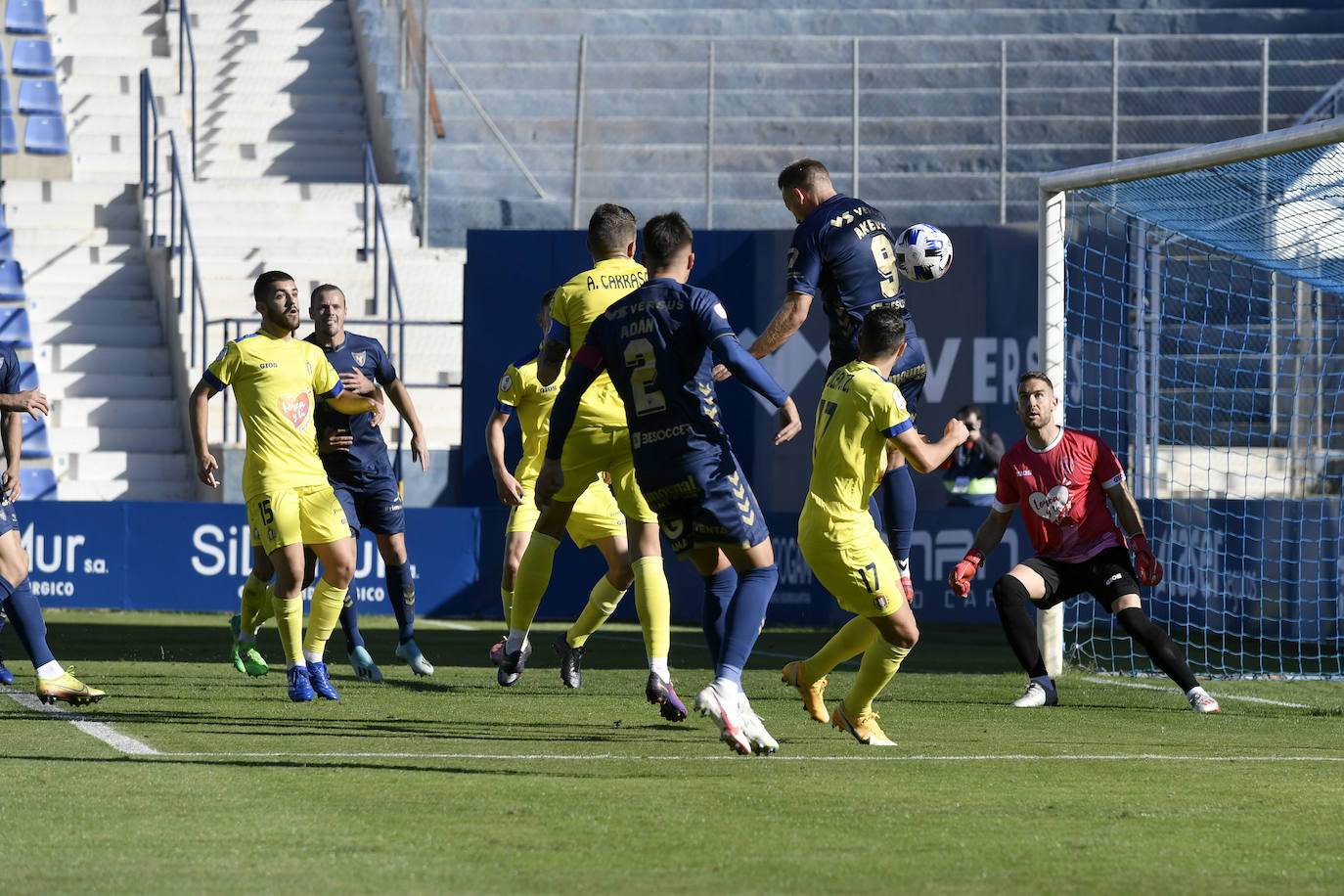 Fotos: Victoria del UCAM CF ante el Lorca Deportiva