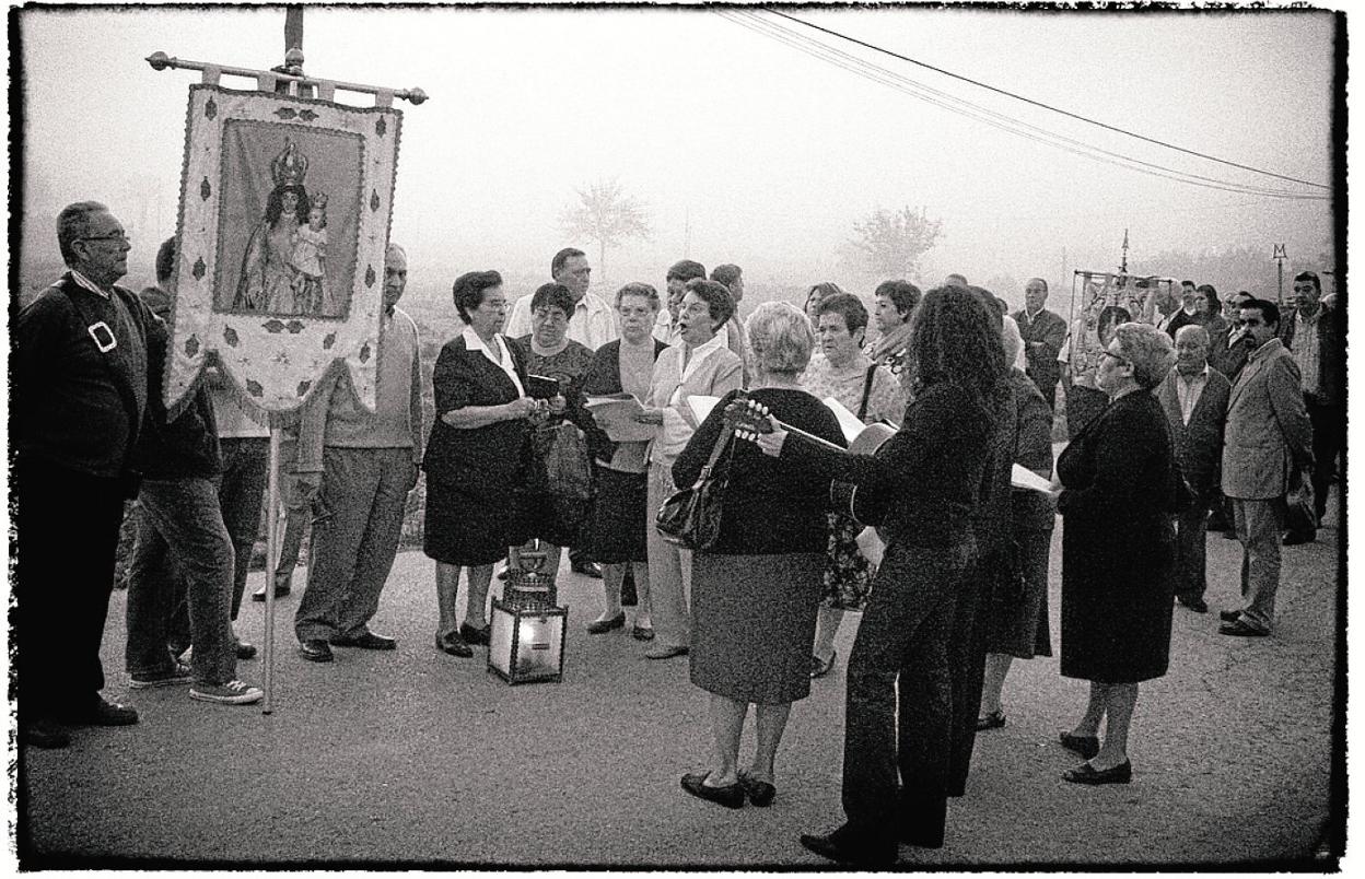 Fotografía de los auroros de Abanilla en Santa Cruz. Tomás García. 