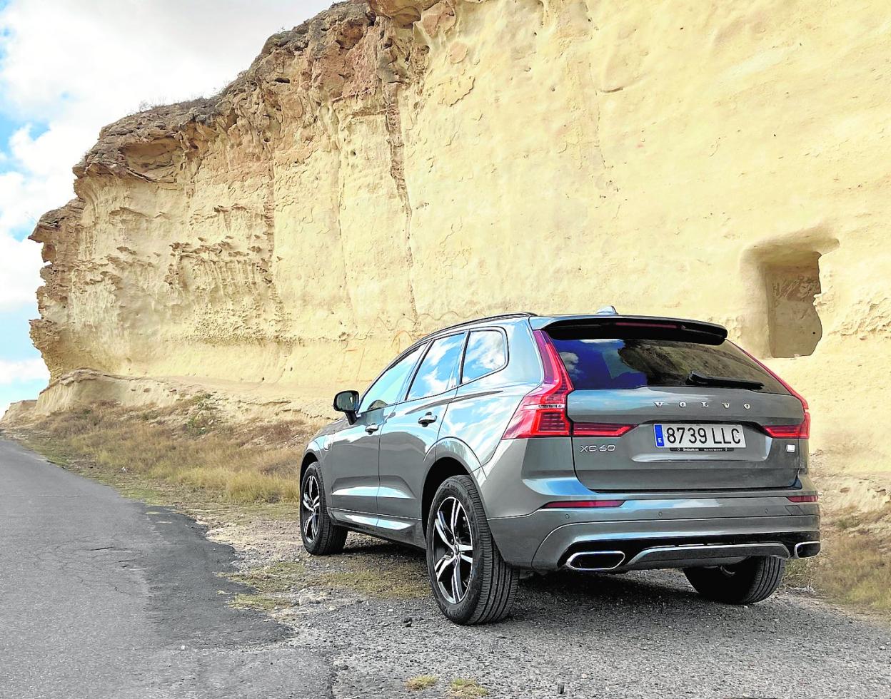 Nuevo Volvo XC60 T6 híbrido enchufable. 