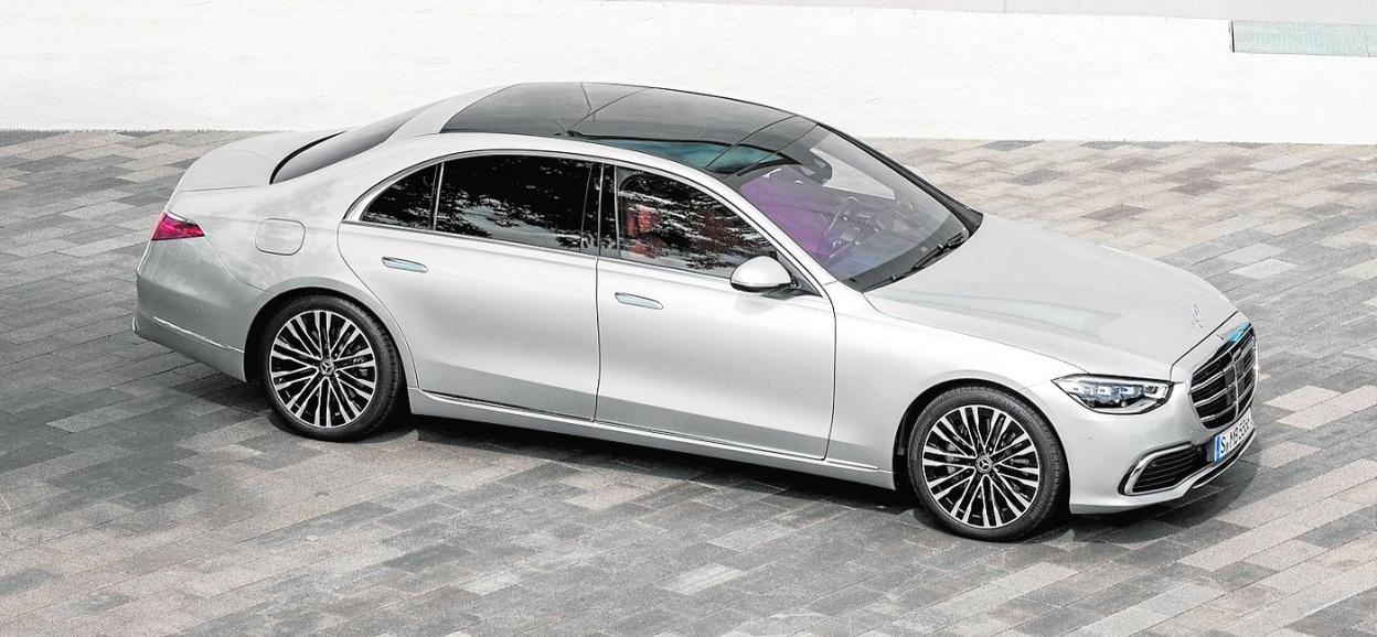 El avanzado concepto de manejo MBUX permite disfrutar de una vivencia inédita de conducción. 