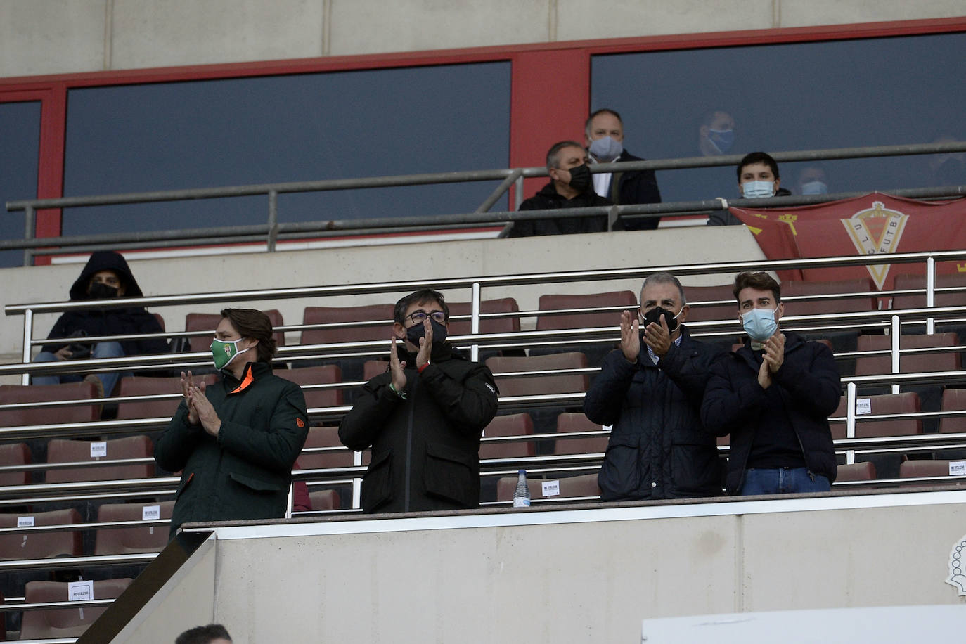 Fotos: Los aficionados del Real Murcia tiñen de grana las gradas del Enrique Roca nueve meses después