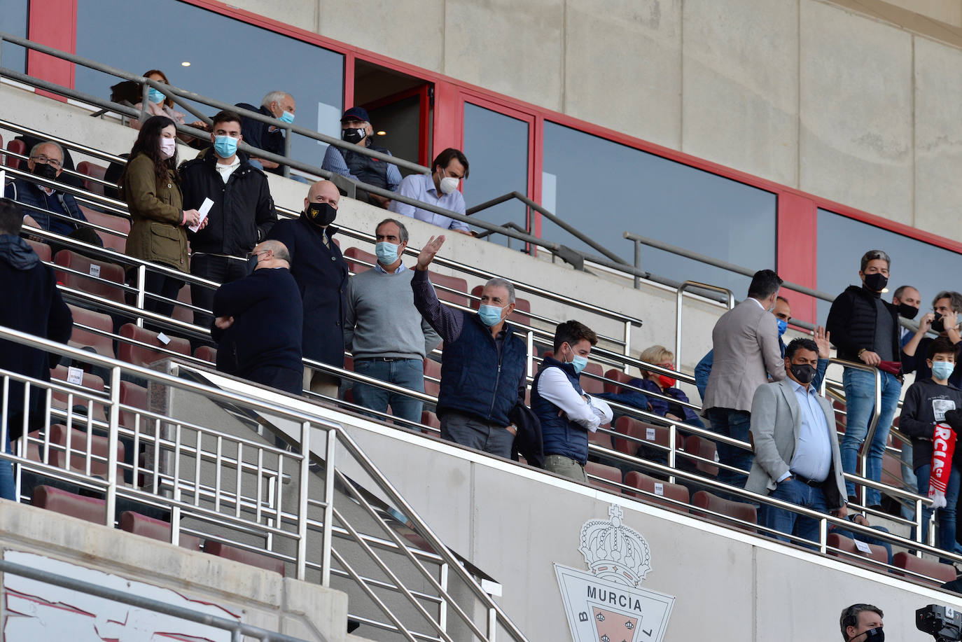 Fotos: La afición del Real Murcia y el UCAM durante el derbi de la capital, en imágenes