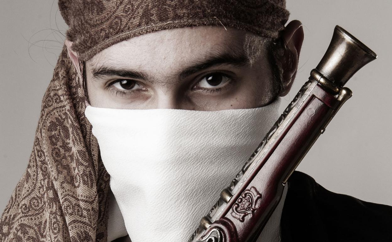 El actor Adrián Castellón García interpretará al bandolero Hilarito.