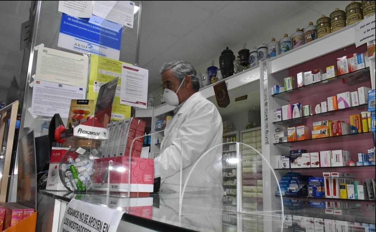 Una farmacia de la Región de Murcia en una foto de archivo.