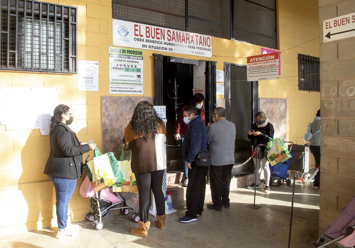 Fotos: El hambre colapsa el Buen Samaritano en Cartagena