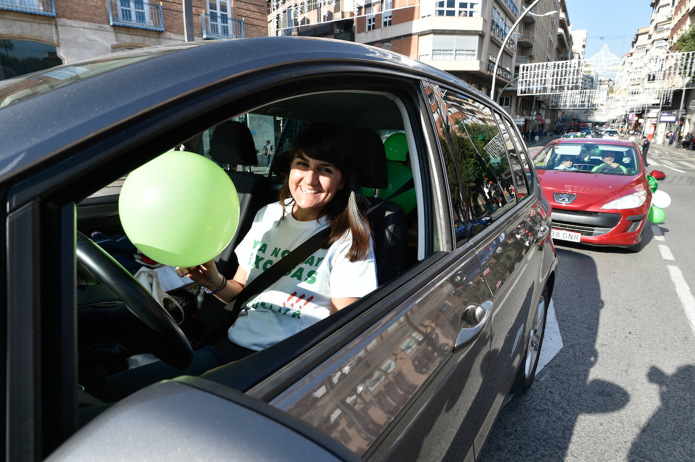 Fotos: Una manifestación con decenas de coches y bicis en Murcia exigen el refuerzo de los servicios públicos
