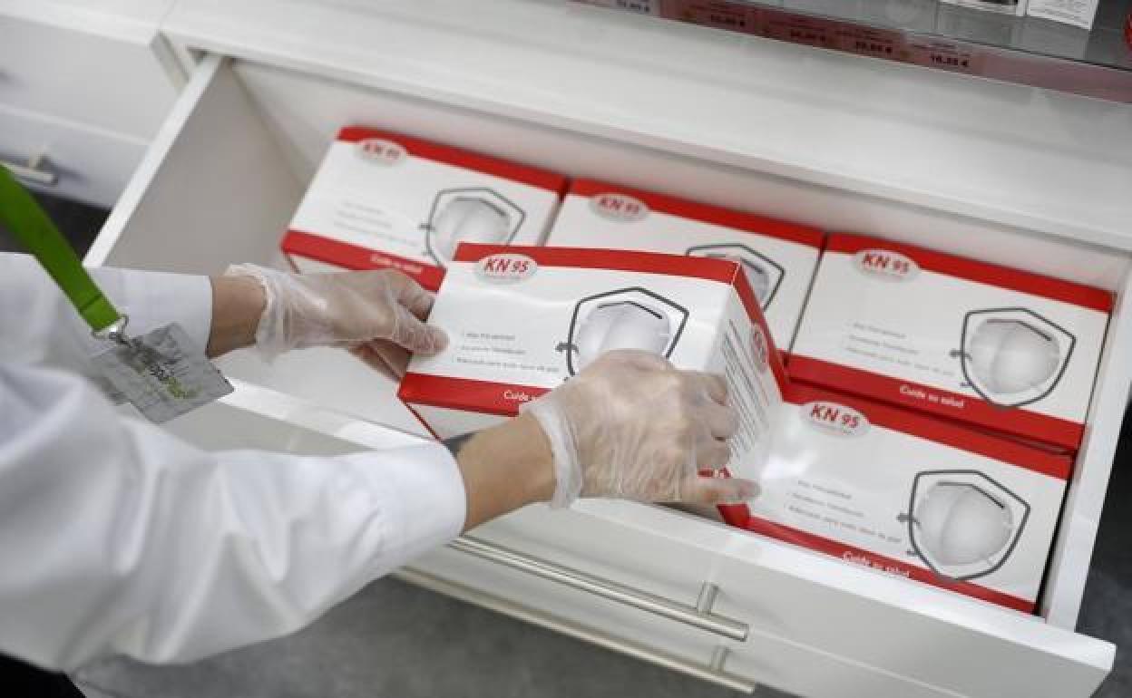 Mascarillas KN95 en una foto de archivo.