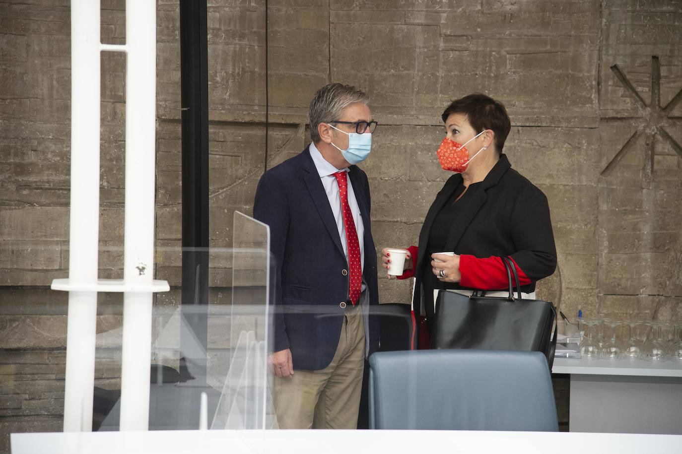 Fotos: La Asamblea plantea un pacto regional que aspire al consenso y la excelencia en la educación