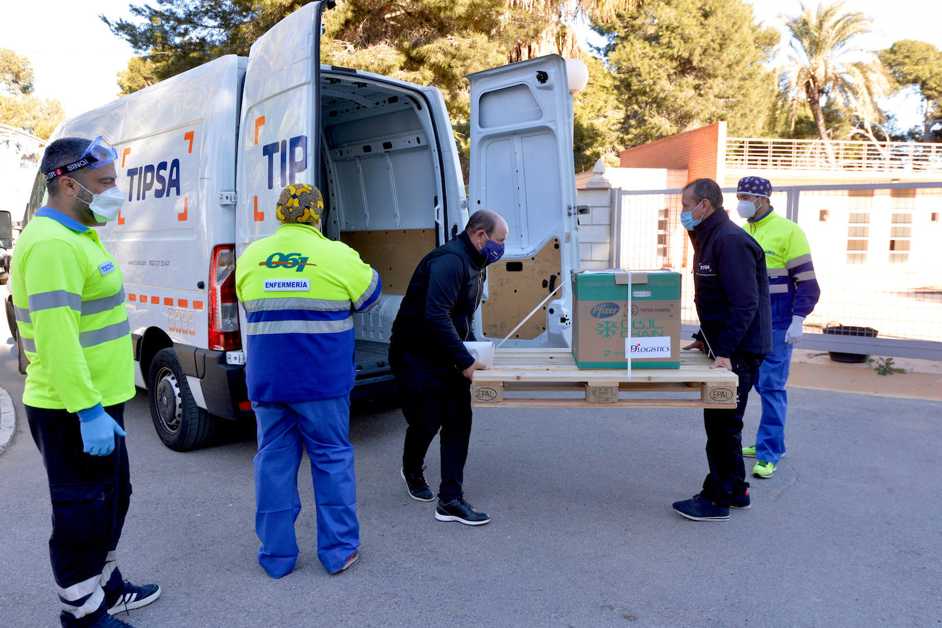 Fotos: La vacuna contra el coronavirus llega a la Región de Murcia