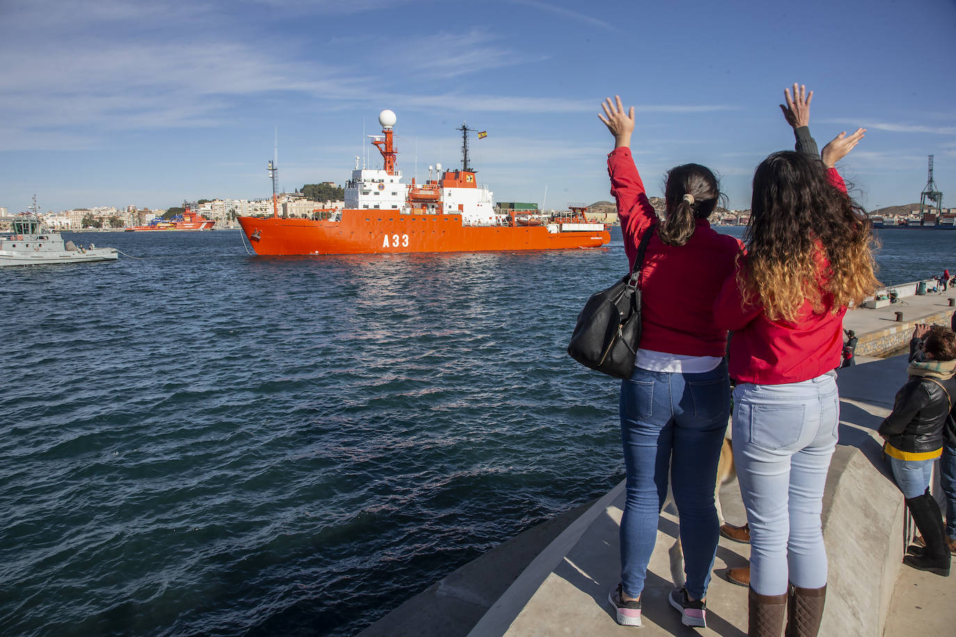 Fotos: El buque &#039;Hespérides&#039;, de la Armada Española, sale hacia la Antártida