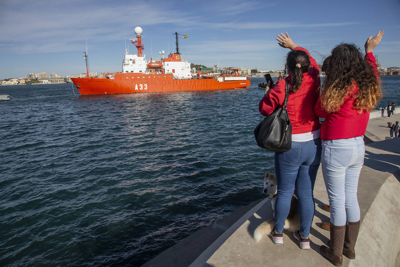 Fotos: El buque &#039;Hespérides&#039;, de la Armada Española, sale hacia la Antártida