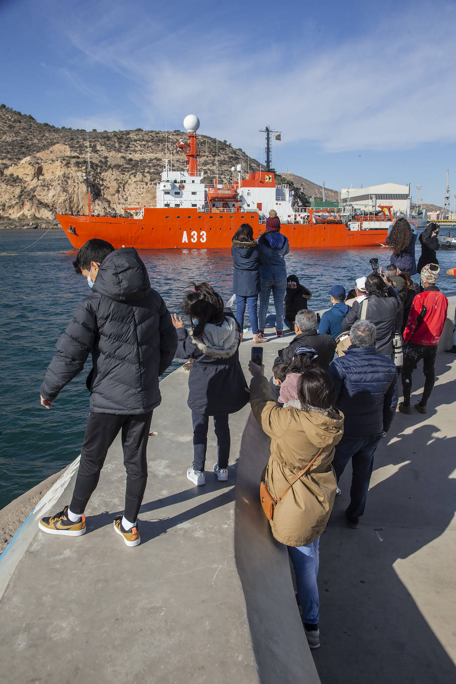 Fotos: El buque &#039;Hespérides&#039;, de la Armada Española, sale hacia la Antártida
