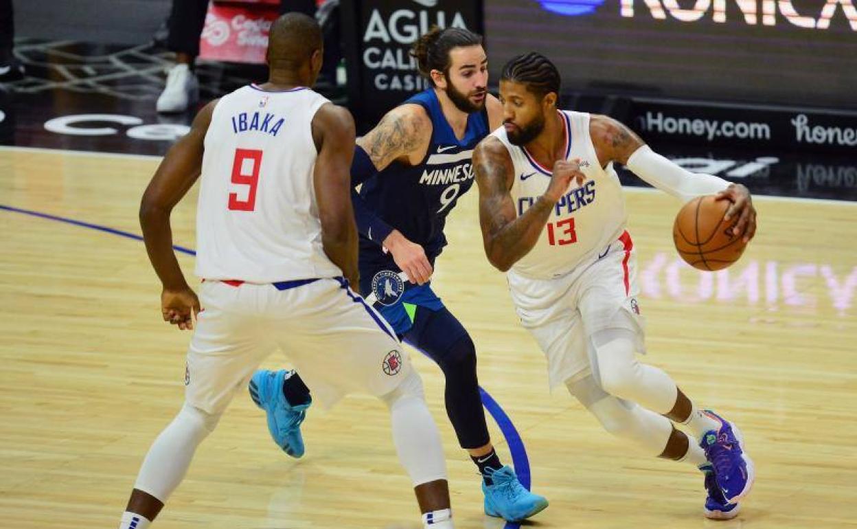 Serge Ibaka y Ricky Rubio, durante el partido. 