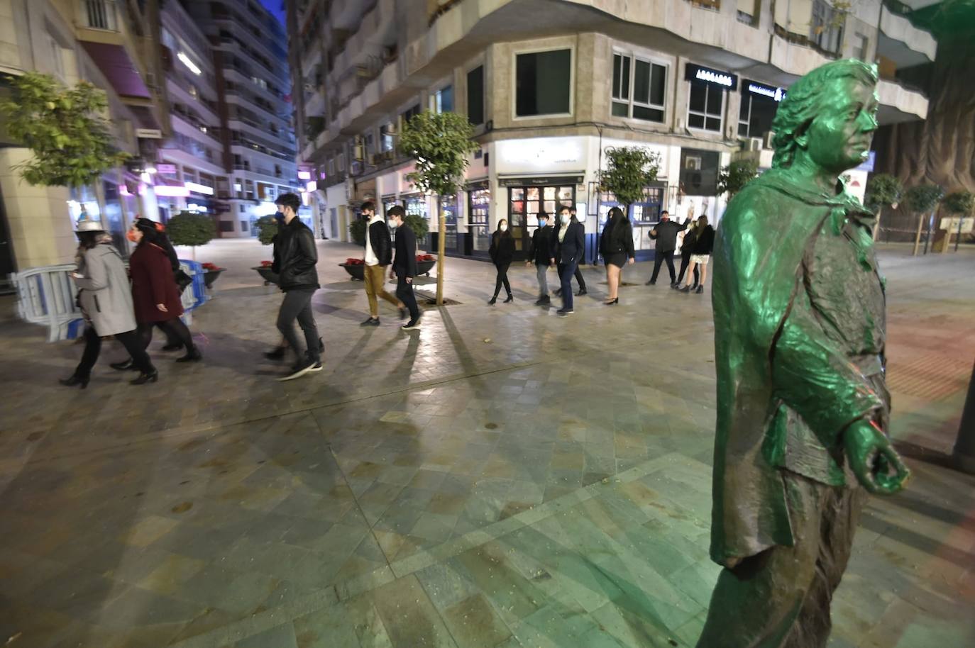 Fotos: Ambiente en Murcia durante el aperitivo y el &#039;tardeo&#039; de Nochevieja