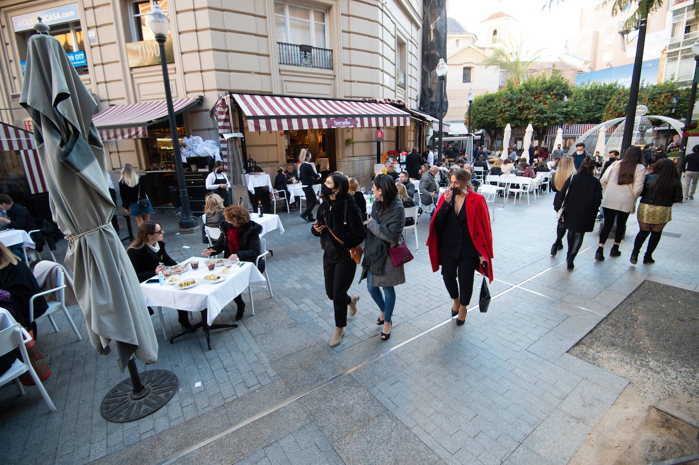 Fotos: Ambiente en Murcia durante el aperitivo y el &#039;tardeo&#039; de Nochevieja