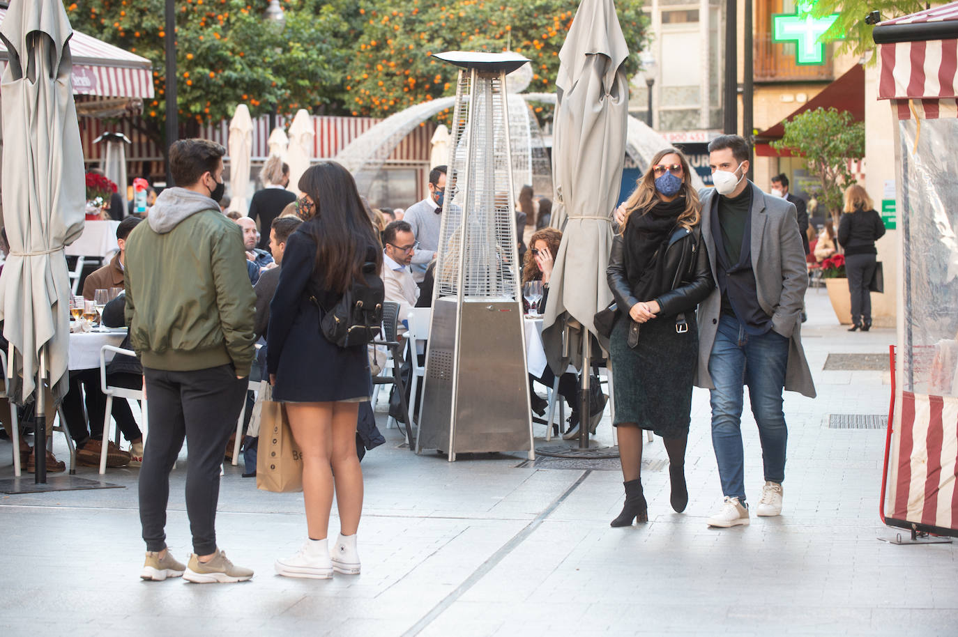 Fotos: Ambiente en Murcia durante el aperitivo y el &#039;tardeo&#039; de Nochevieja