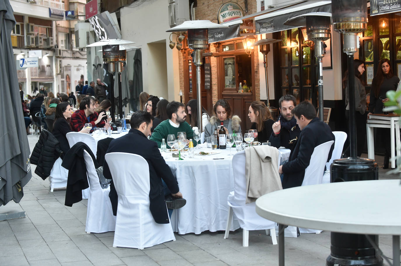 Fotos: Ambiente en Murcia durante el aperitivo y el &#039;tardeo&#039; de Nochevieja