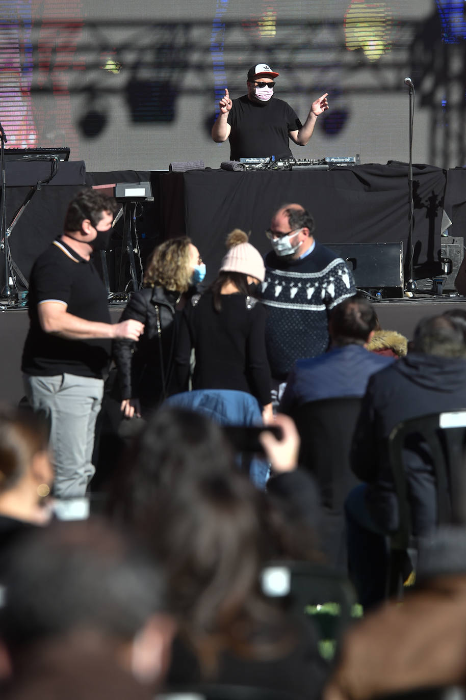 Fotos: Varry Brava y Don Fluor reciben con música el 2021