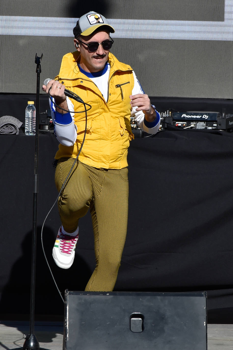 Fotos: Varry Brava y Don Fluor reciben con música el 2021