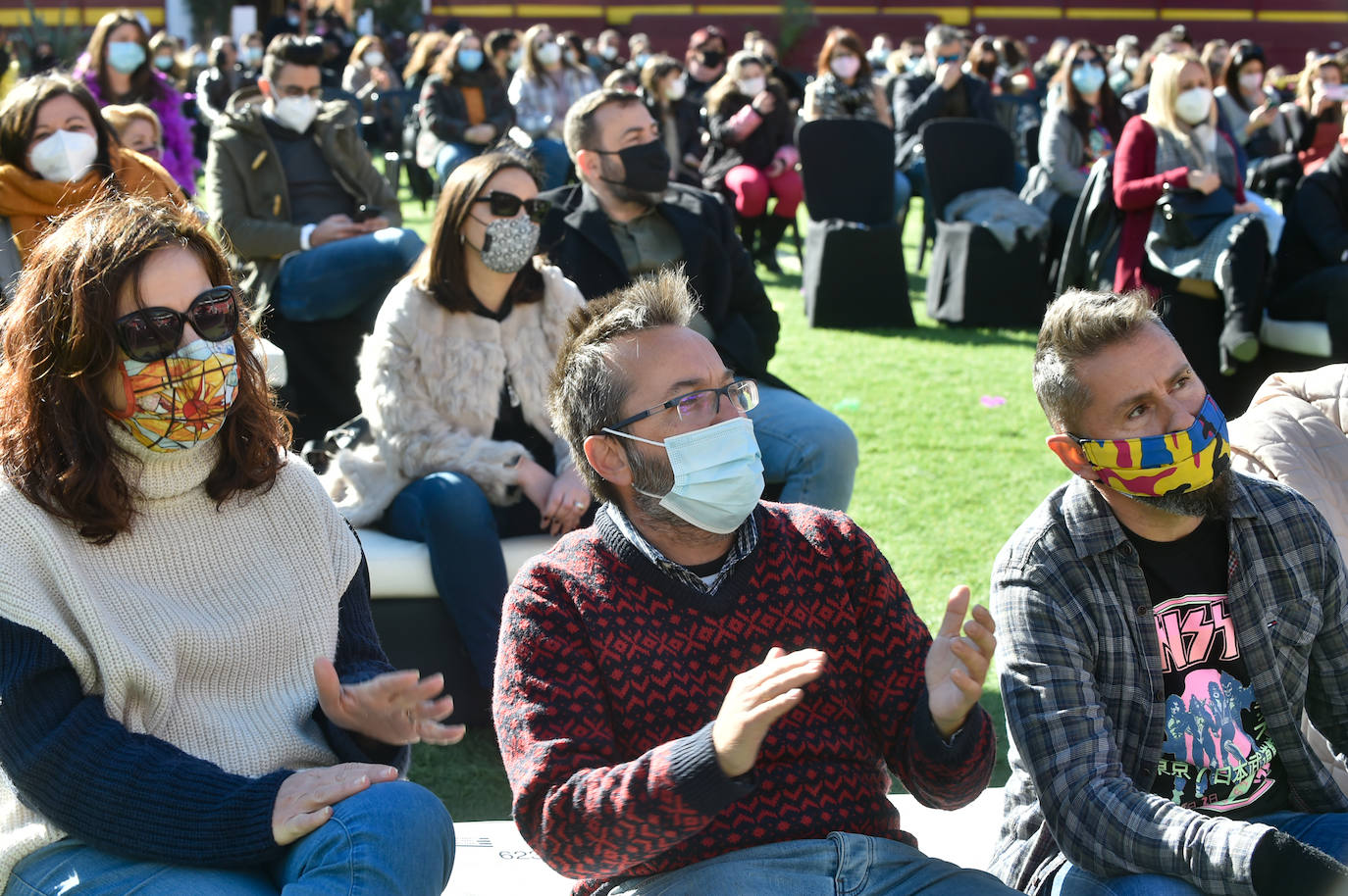 Fotos: Varry Brava y Don Fluor reciben con música el 2021