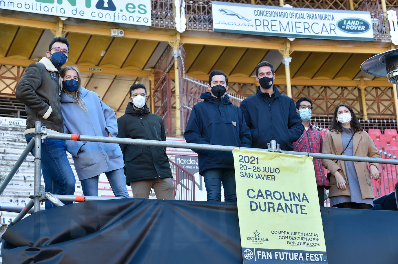 Fotos: Varry Brava y Don Fluor reciben con música el 2021